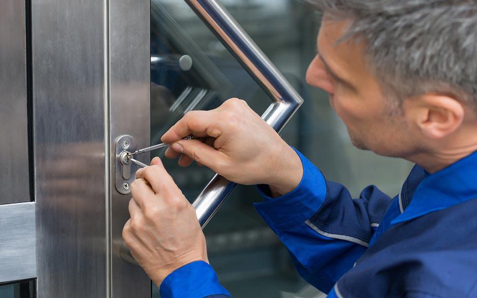 l'artisan serrurier Suresnes